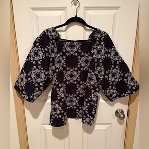 Ann Taylor Black and White Floral Blouse